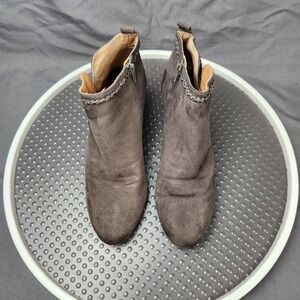 DV8 Dolce Vita Wedge Ankle Booties Womens Size 10 Gray Faux Suede‎